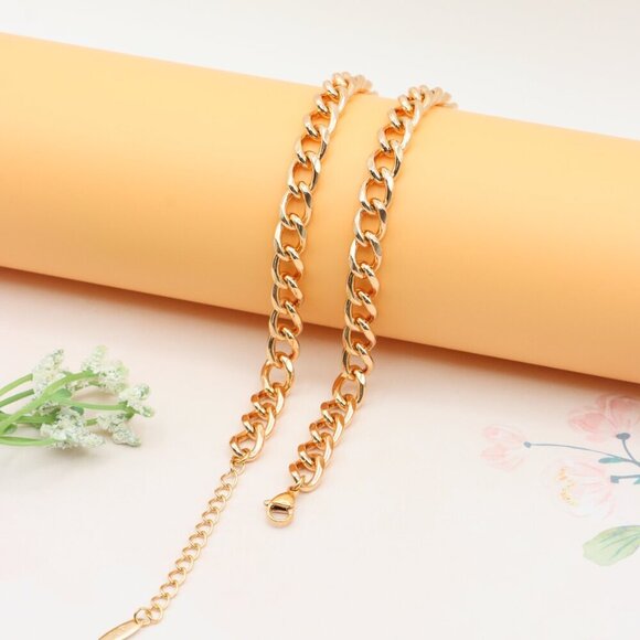 Chunky Yellow Gold Chain Necklace with Heart , XPNL0300 - Picture 11 of 12